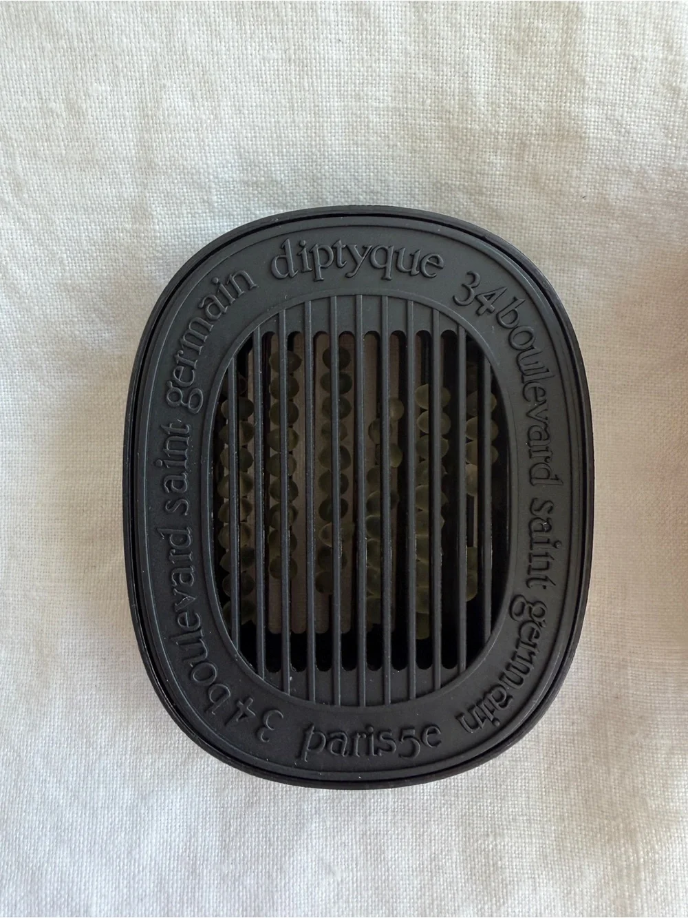 Diptyque Electric Diffuser Wall Plug In + 34 Blvd Saint Germain Insert